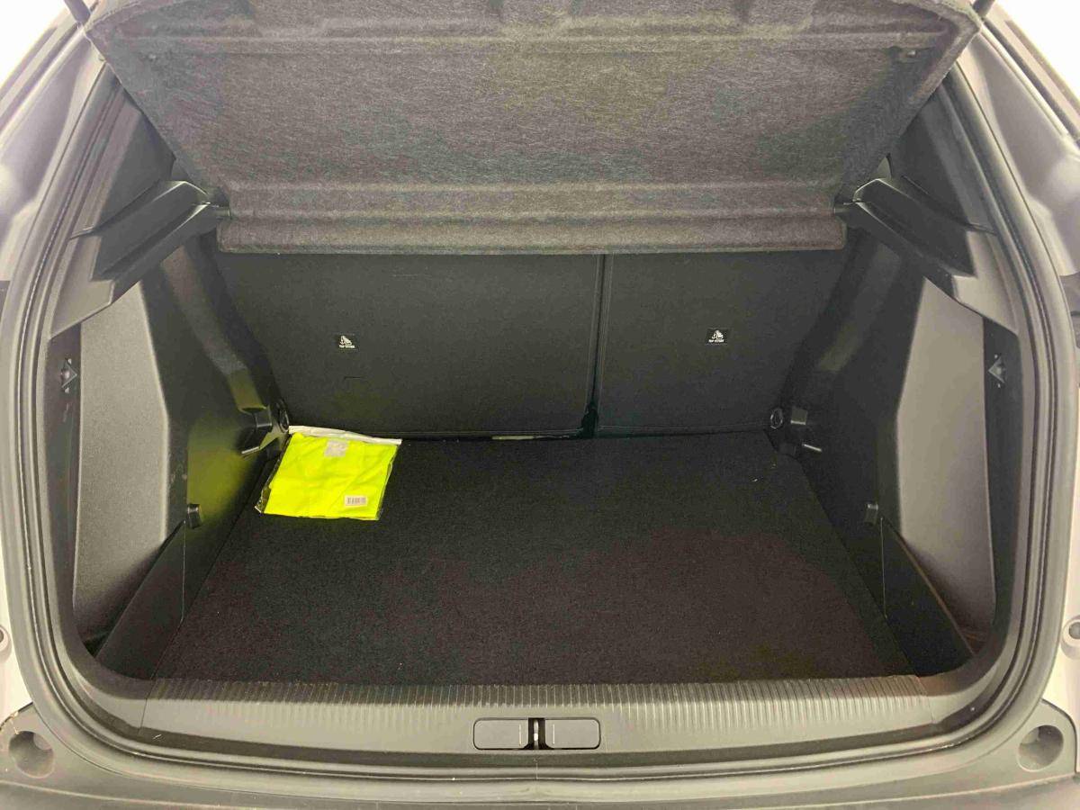 peugeot-2008-2024-gasolina-1199cc