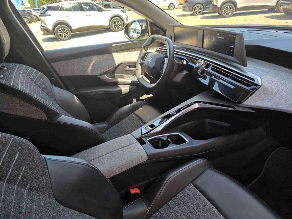 peugeot-5008-2025-gasolina-1199cc
