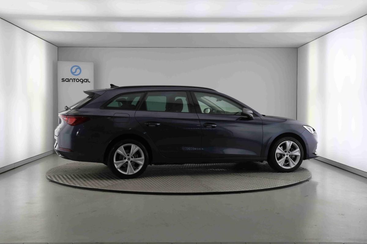 seat-leon-st-2023-hibrido-1395cc