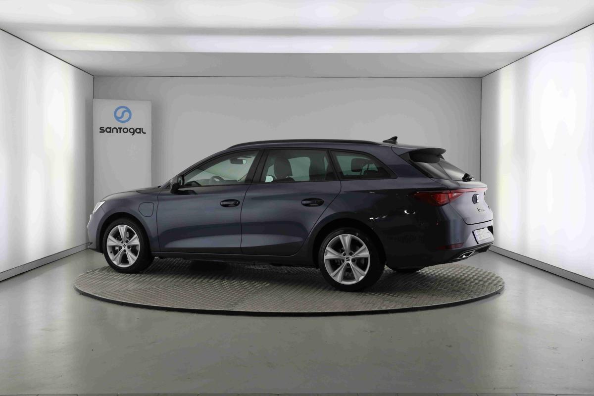 seat-leon-st-2023-hibrido-1395cc