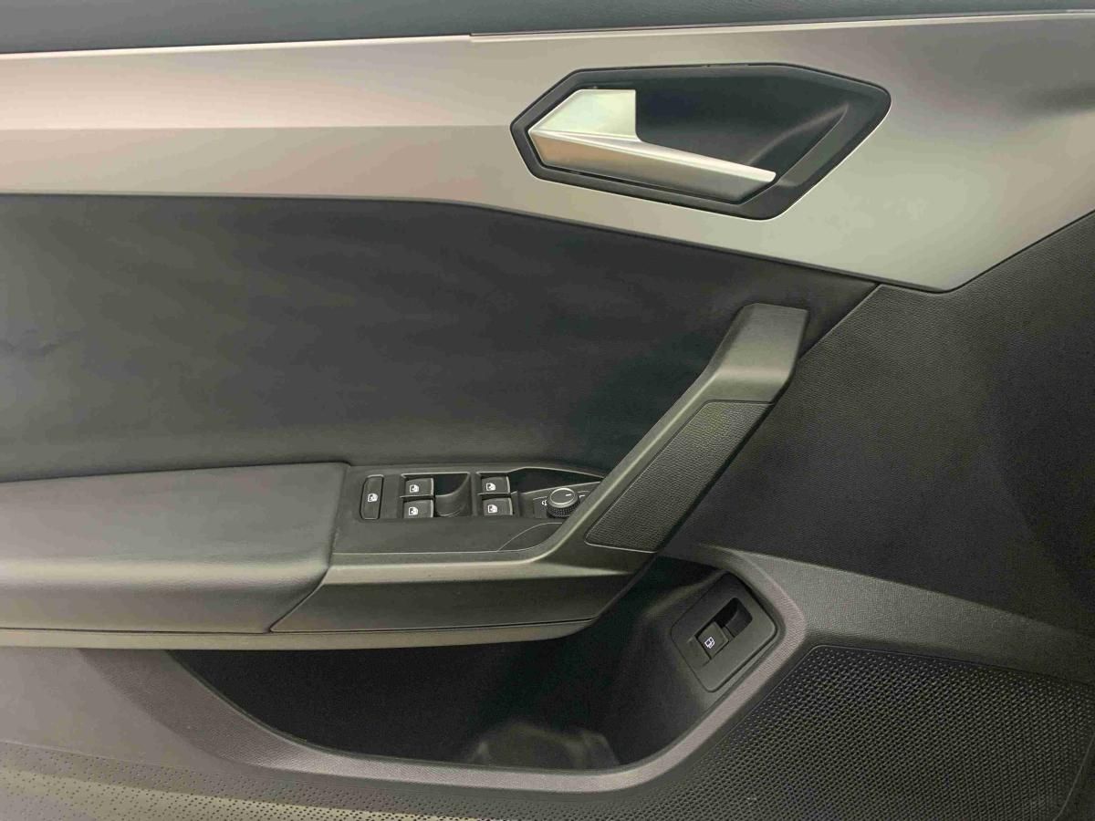 seat-leon-st-2023-hibrido-1395cc
