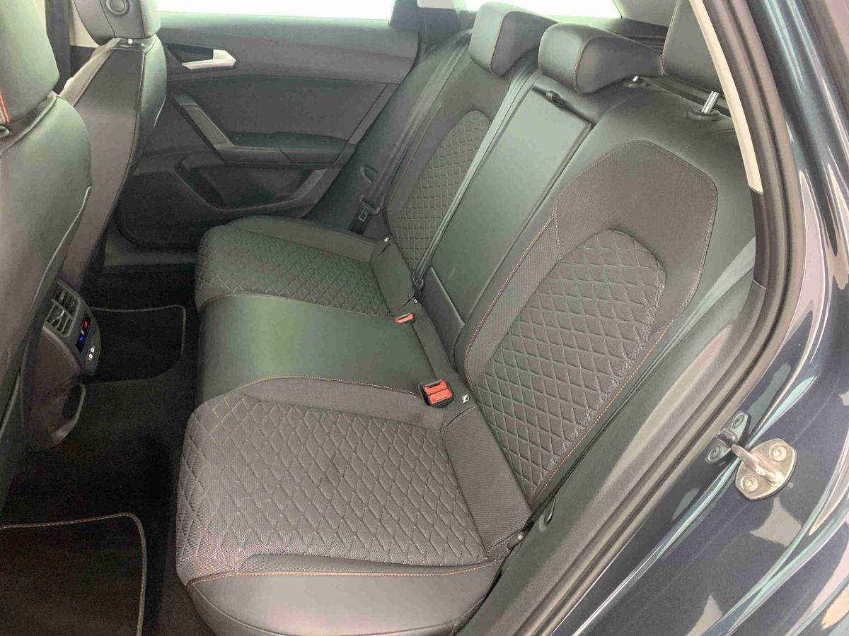seat-leon-st-2023-hibrido-1395cc