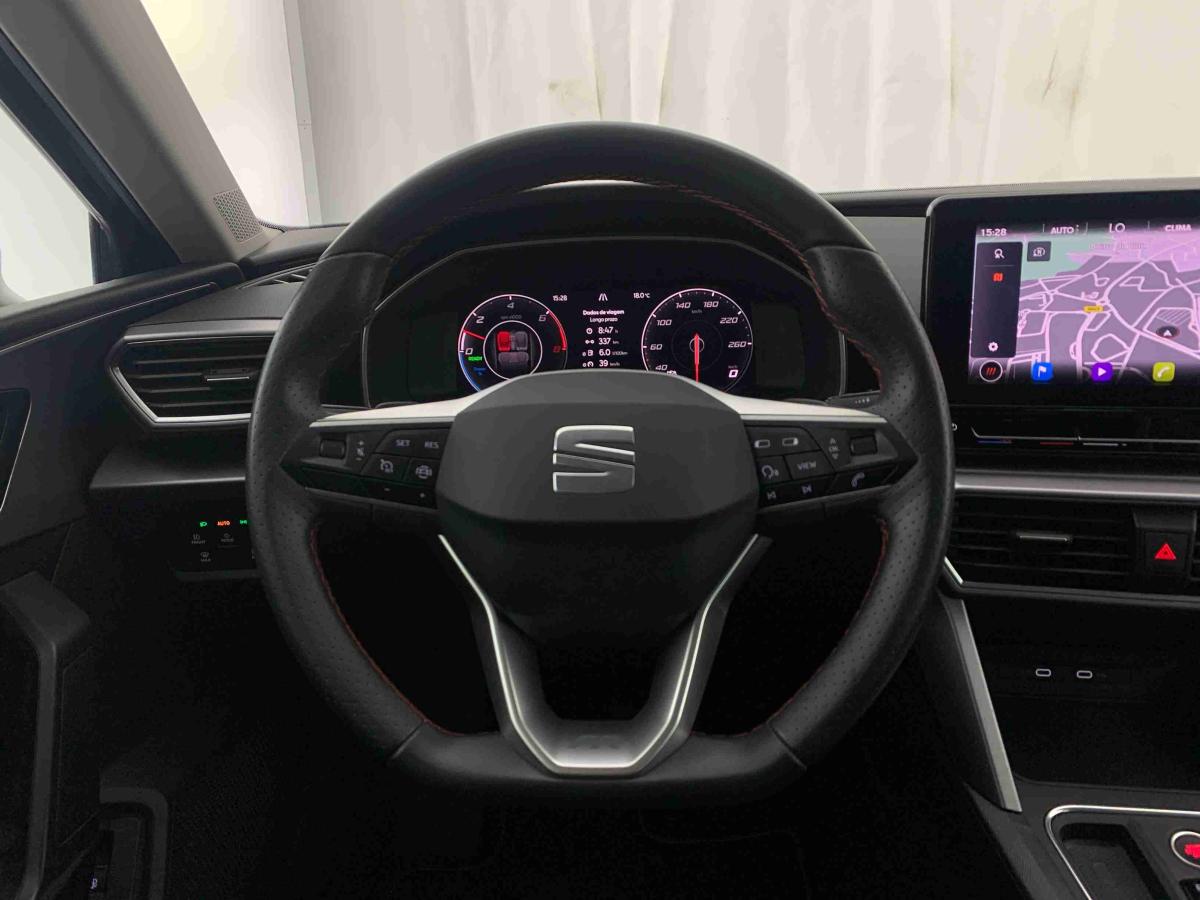 seat-leon-st-2023-hibrido-1395cc