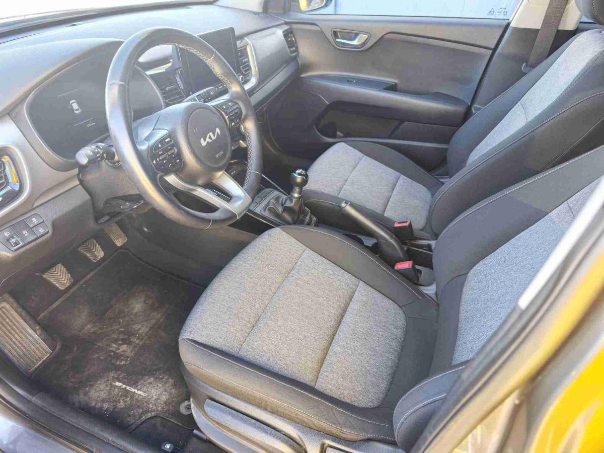 kia-stonic-2025-gasolina-1197cc