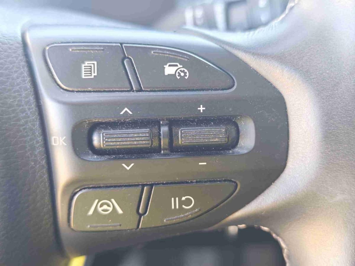 kia-stonic-2025-gasolina-1197cc