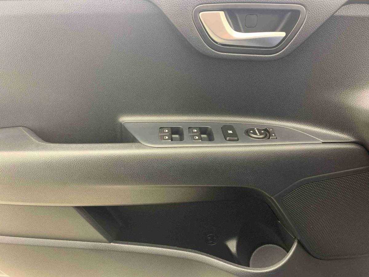 kia-stonic-2025-gasolina-1197cc
