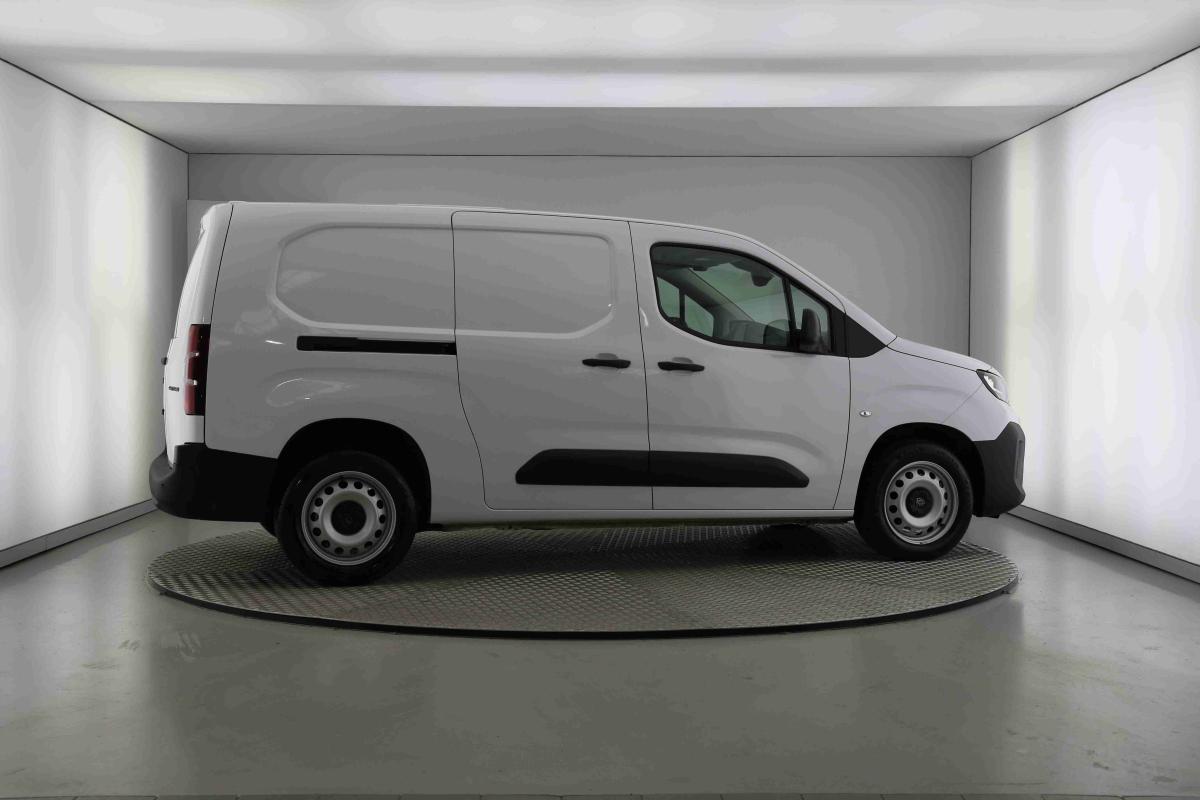 peugeot-partner-2025-diesel-1499cc