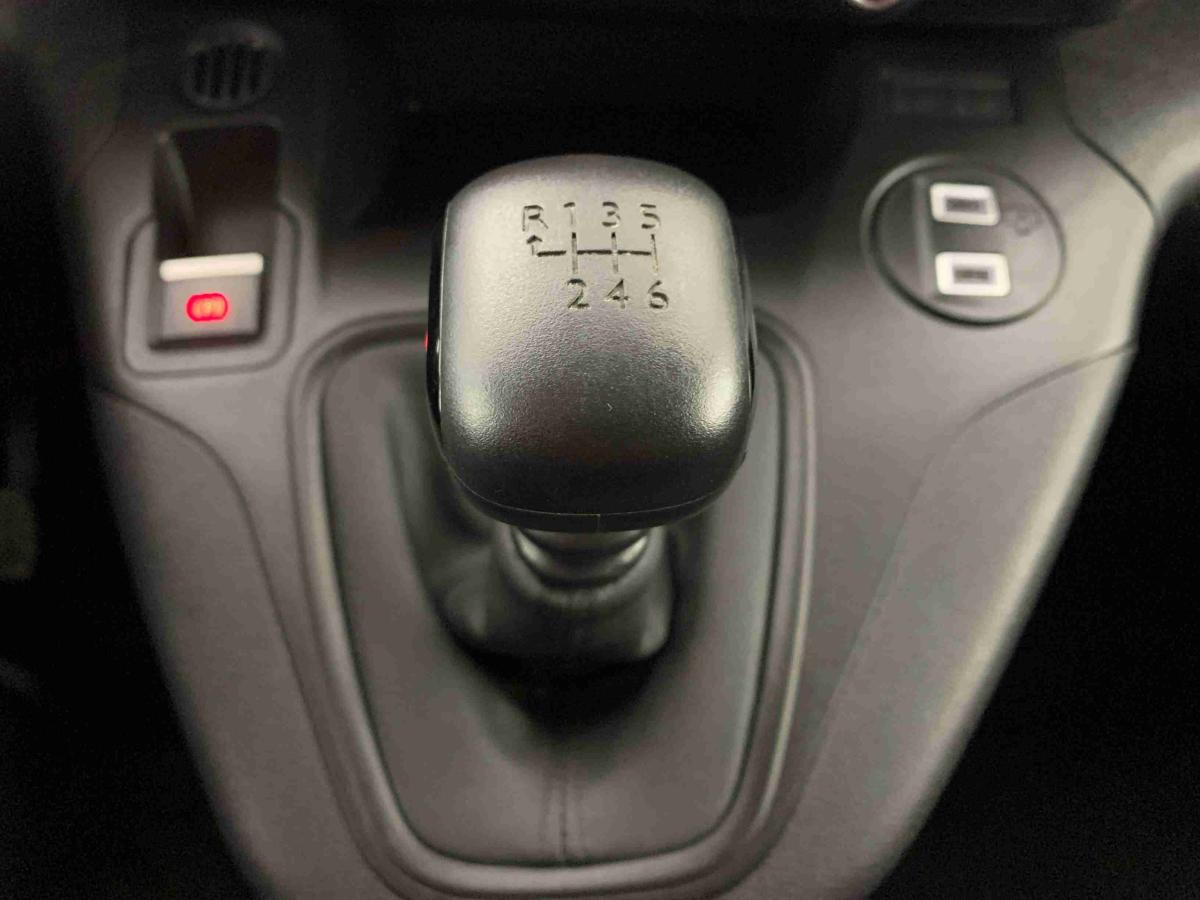peugeot-partner-2025-diesel-1499cc