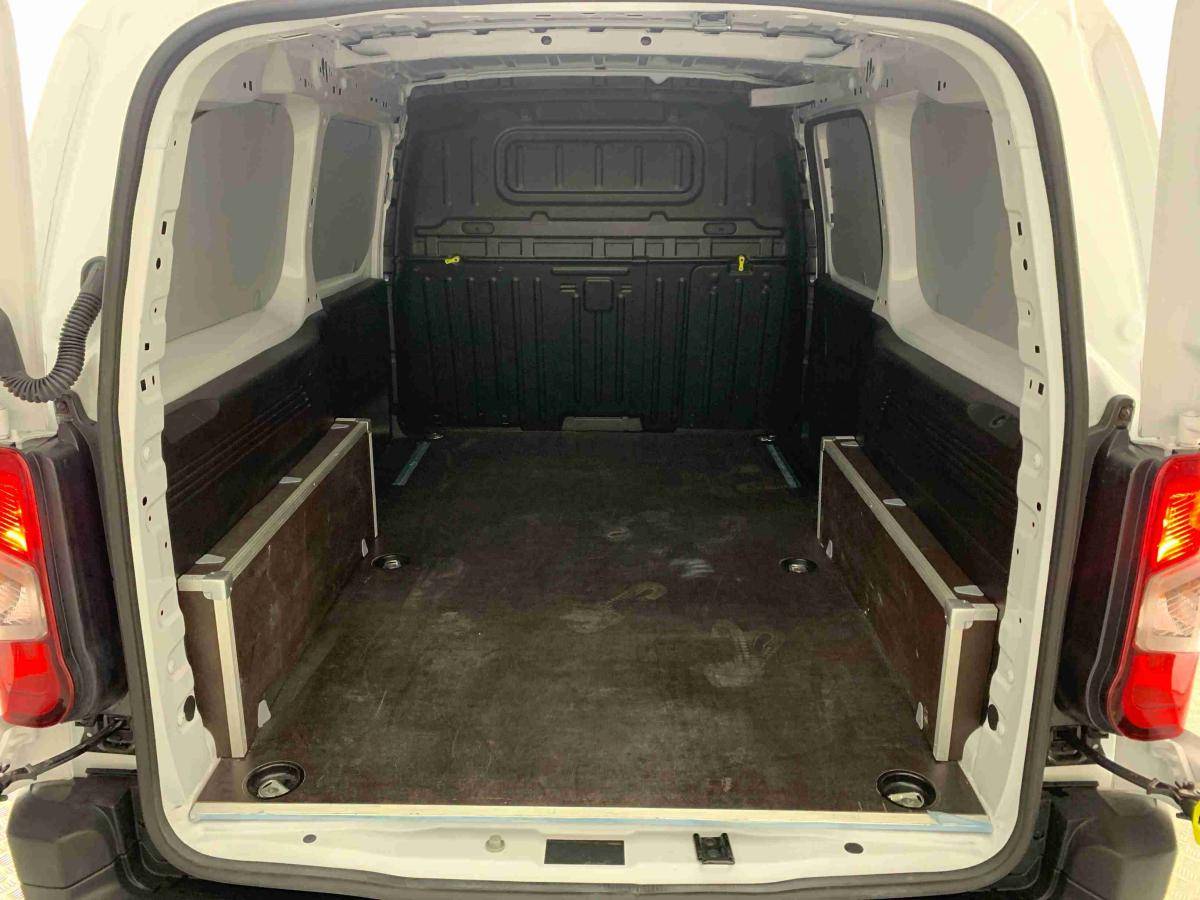 peugeot-partner-2025-diesel-1499cc