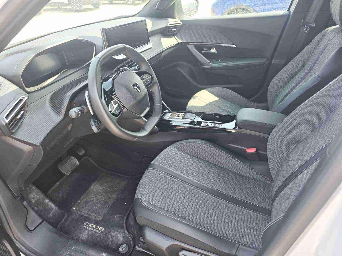 peugeot-2008-2025-gasolina-1199cc