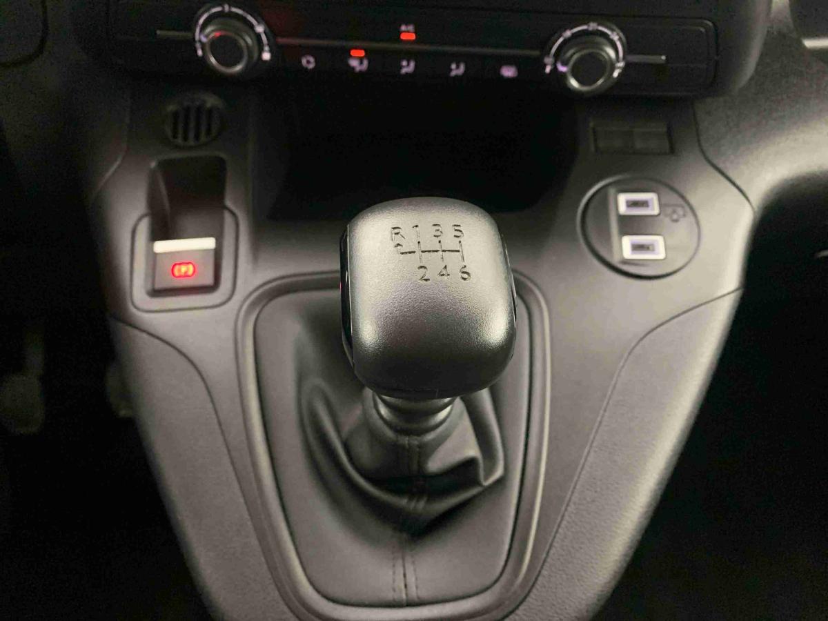 peugeot-partner-2025-diesel-1499cc