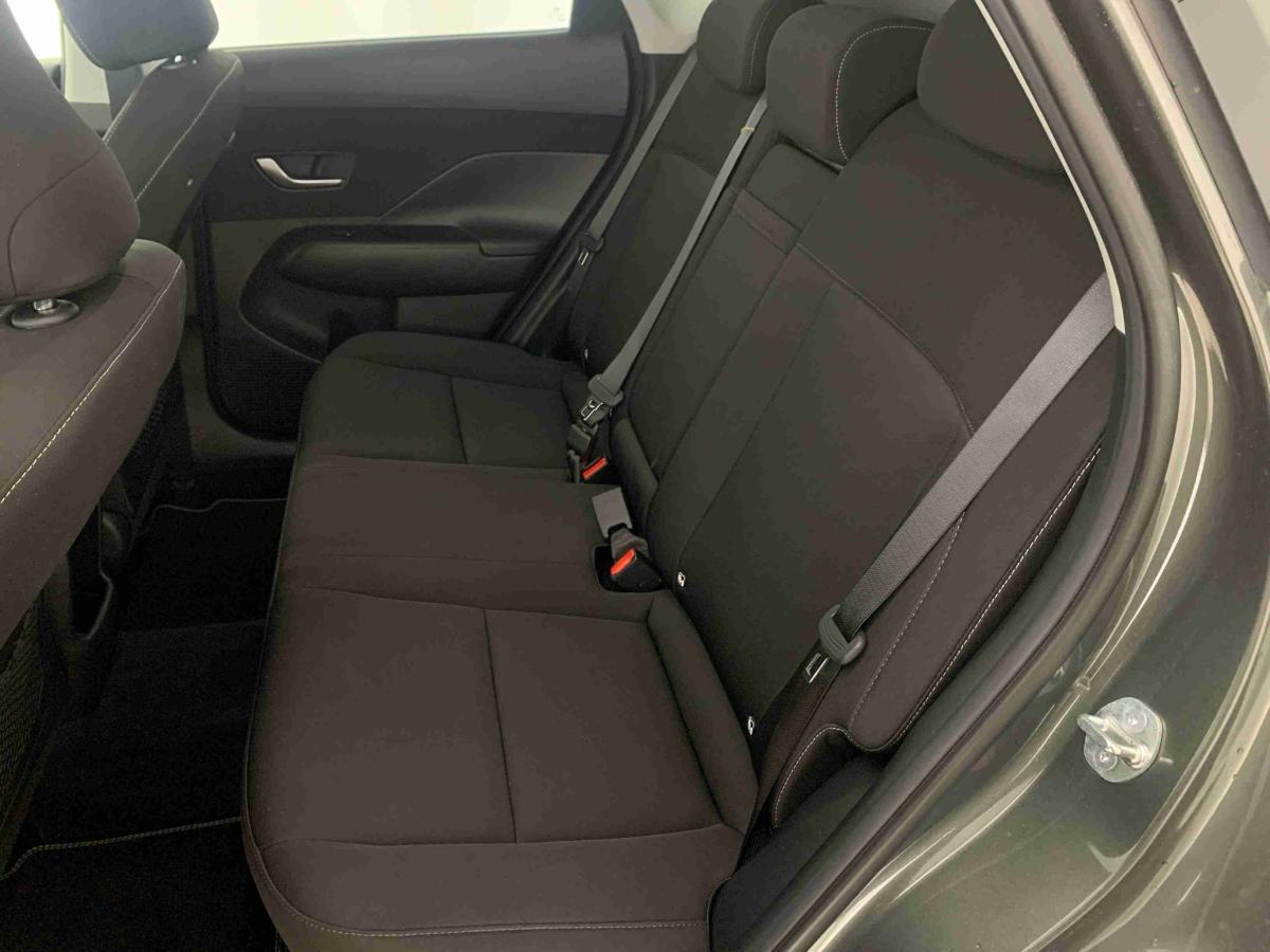 hyundai-kauai-2024-gasolina-998cc