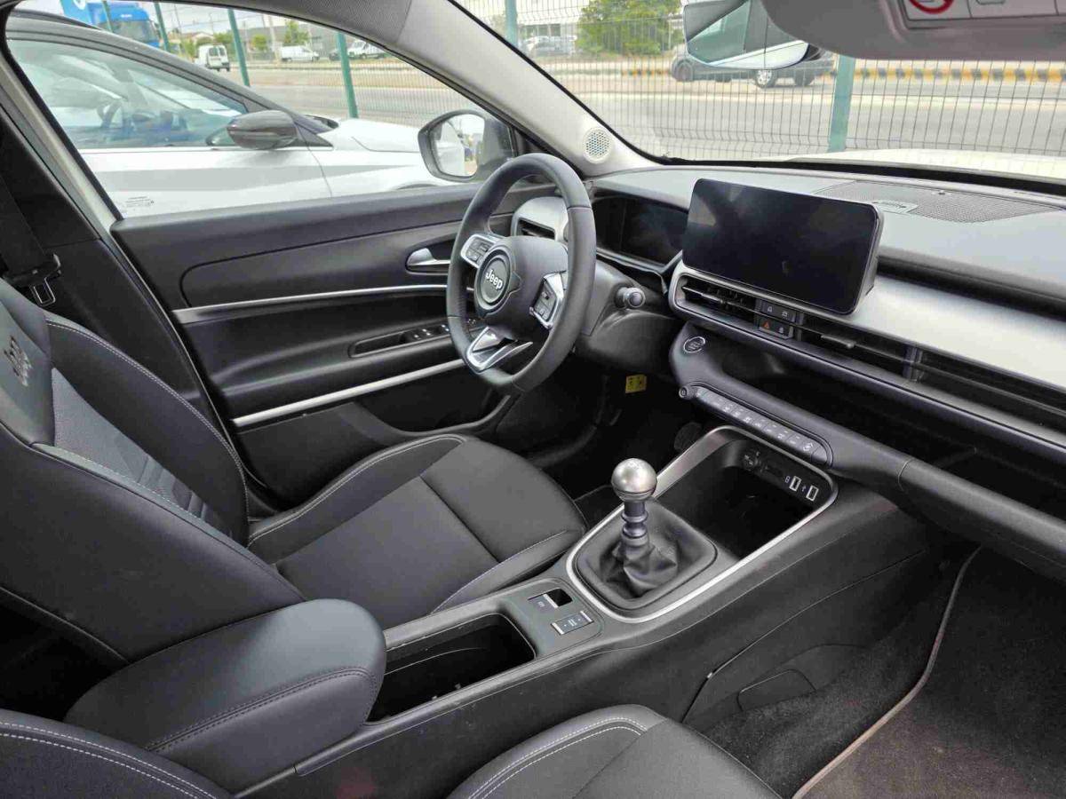 jeep-avenger-2025-gasolina-1199cc