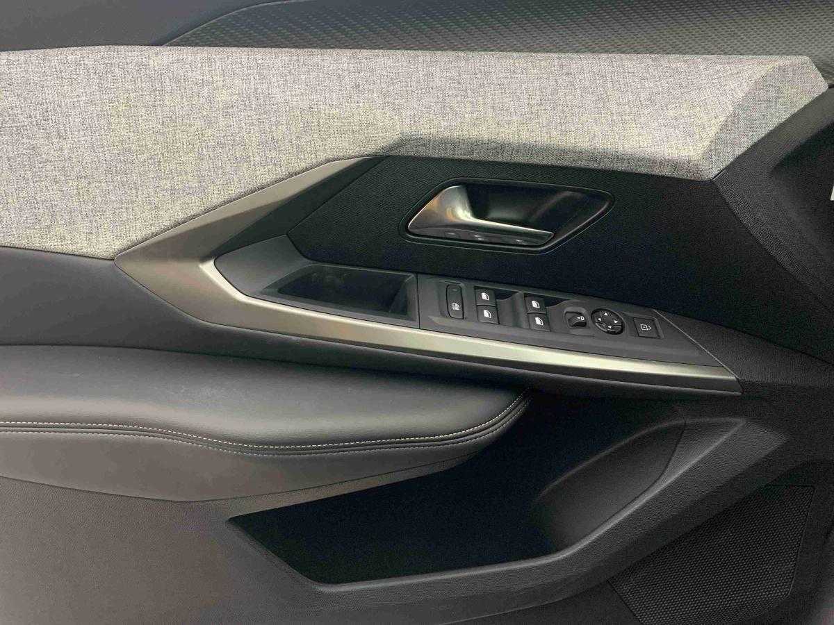 peugeot-5008-2025-gasolina-1199cc