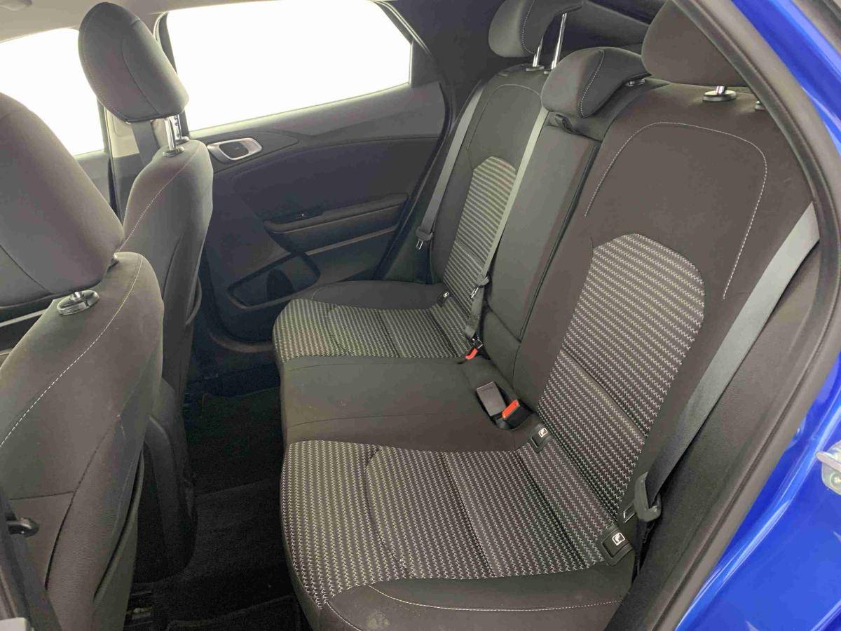 kia-xceed-2025-gasolina-998cc