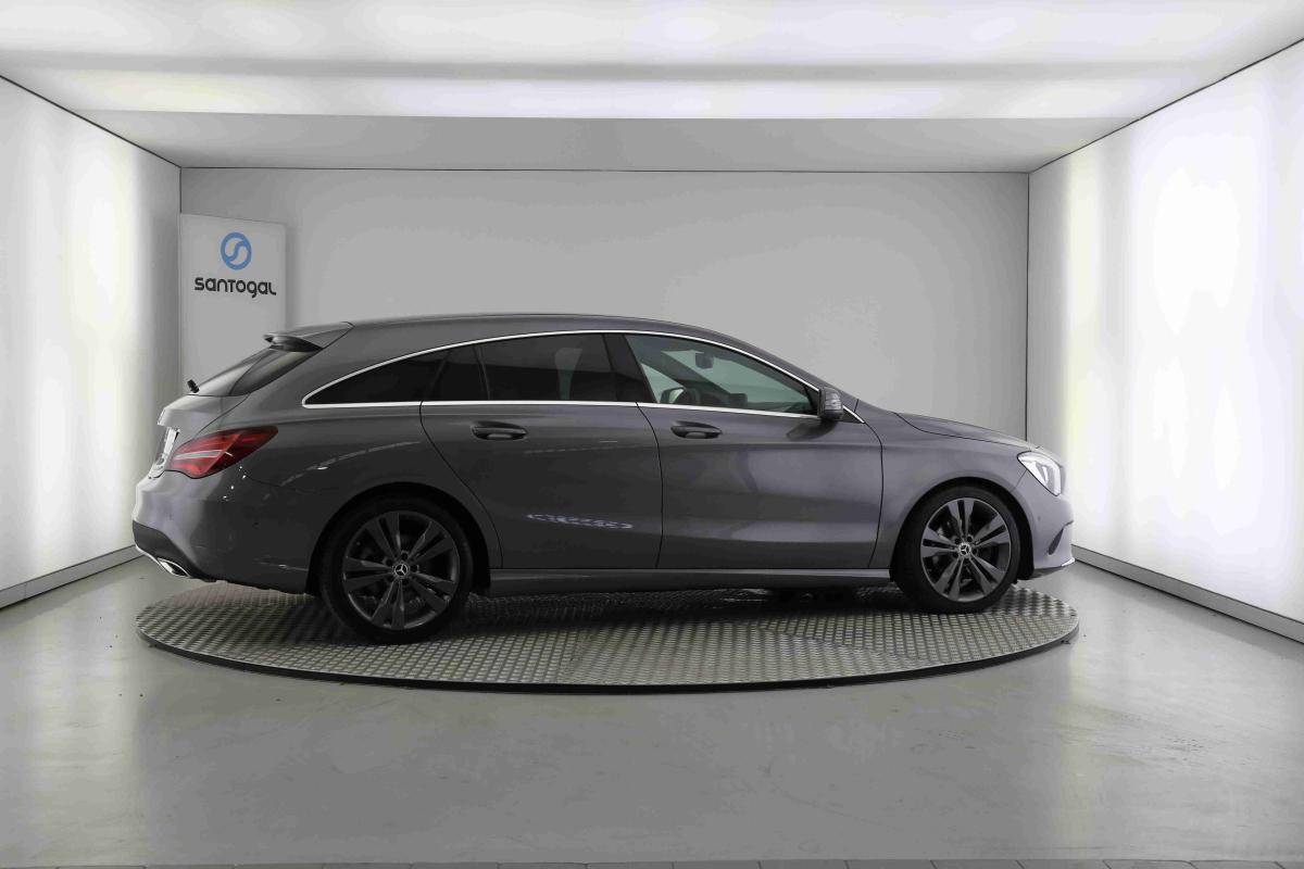 mercedes-benz-180-2018-diesel-1461cc