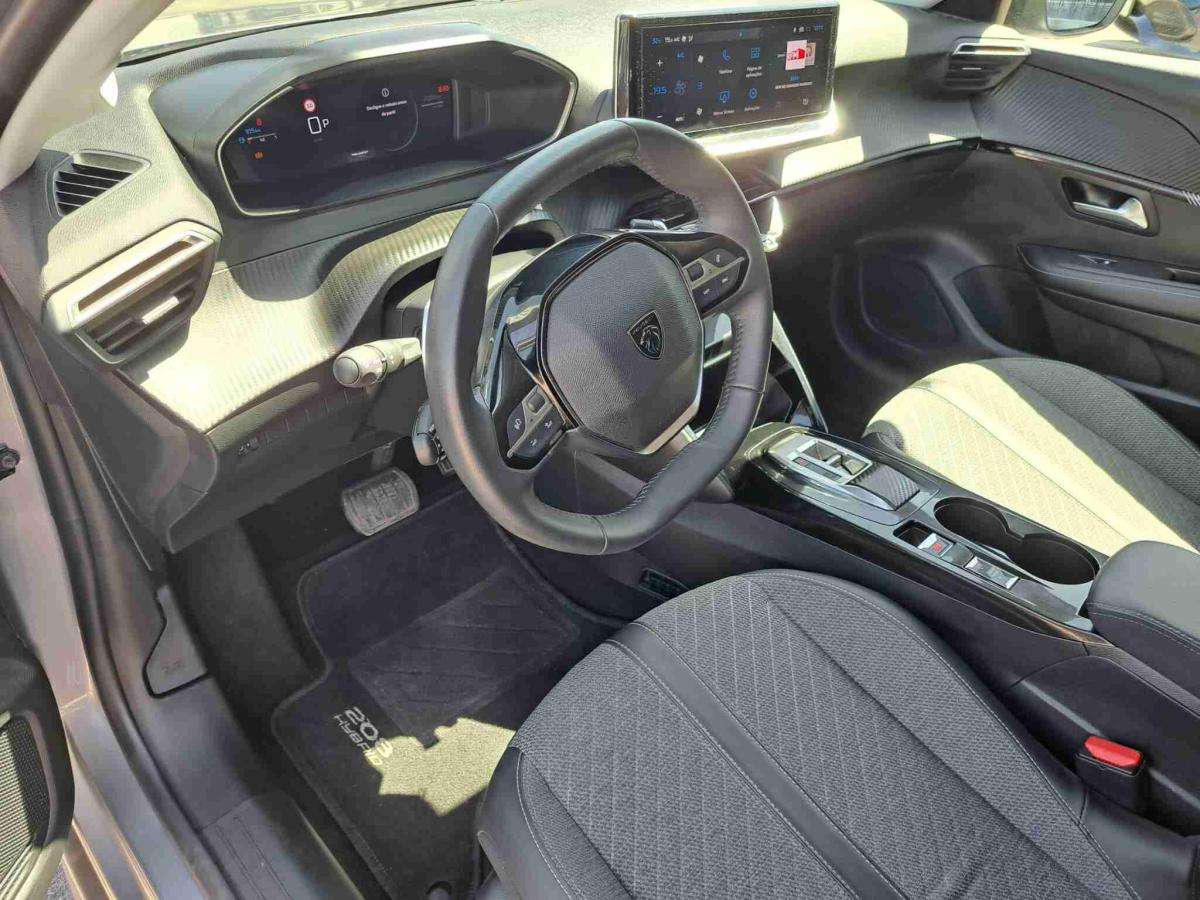 peugeot-208-2025-gasolina-1199cc