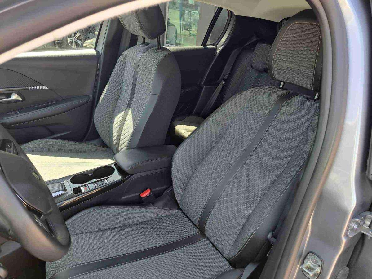 peugeot-208-2025-gasolina-1199cc