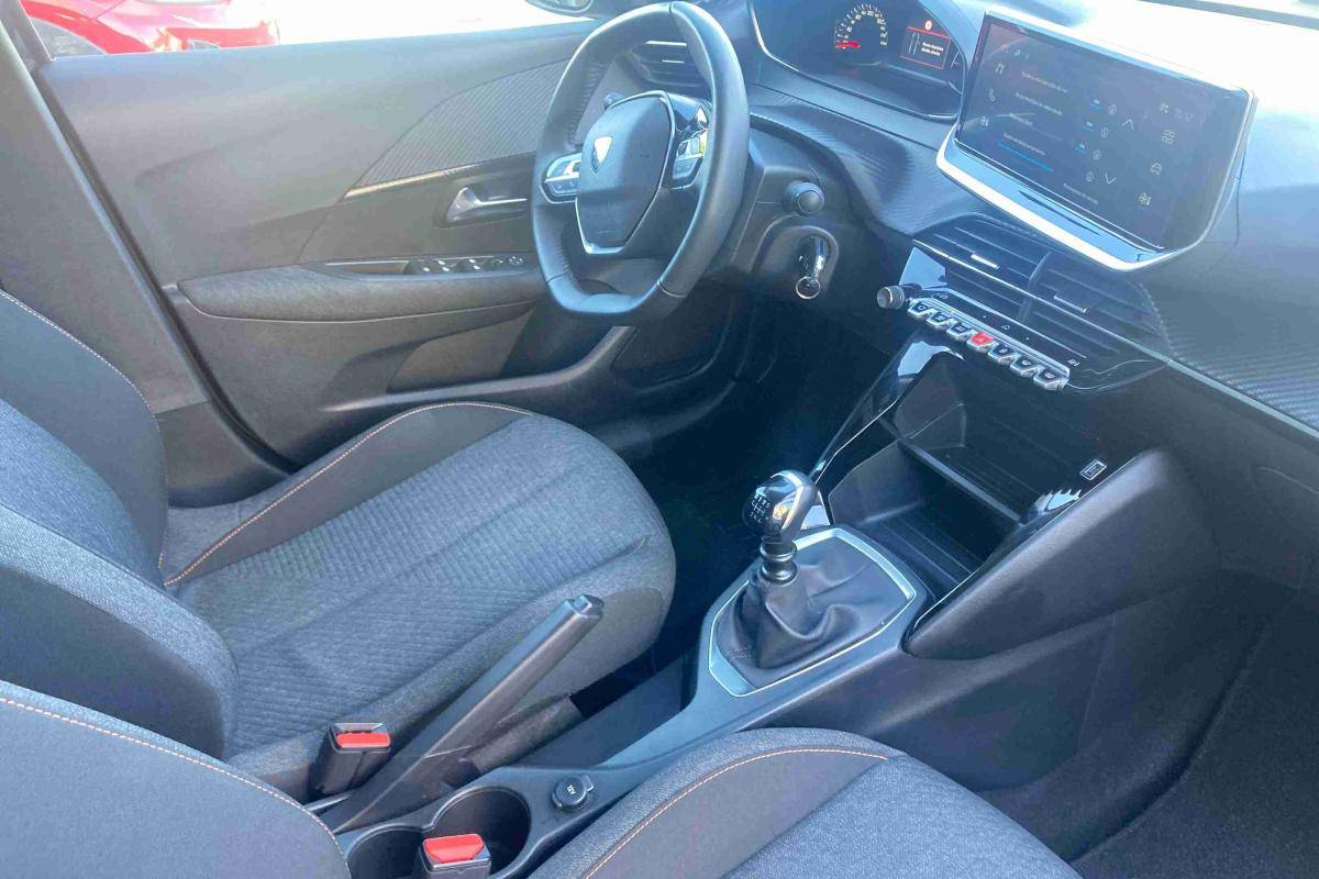 peugeot-208-2025-gasolina-1199cc