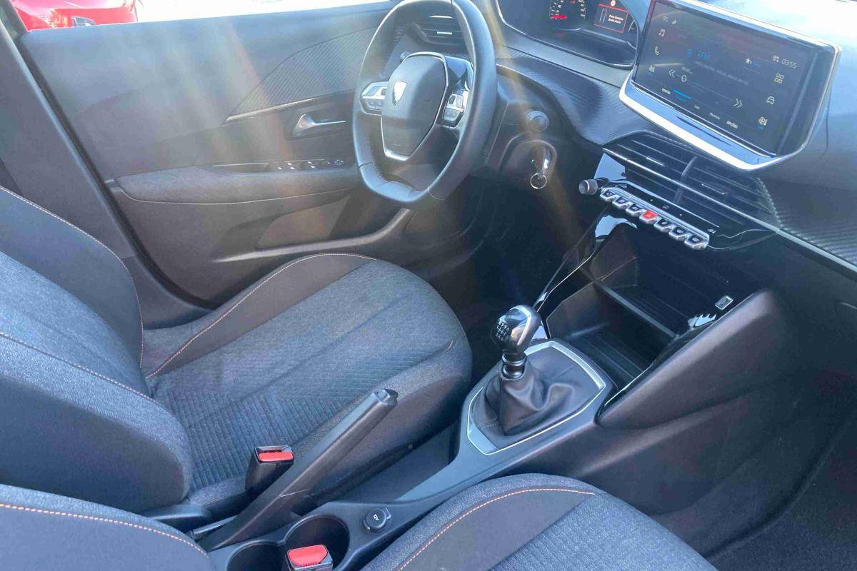 peugeot-208-2025-gasolina-1199cc