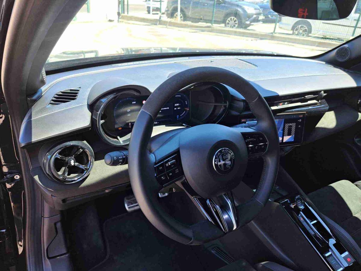 alfa-romeo-junior-2025-eletrico-0cc