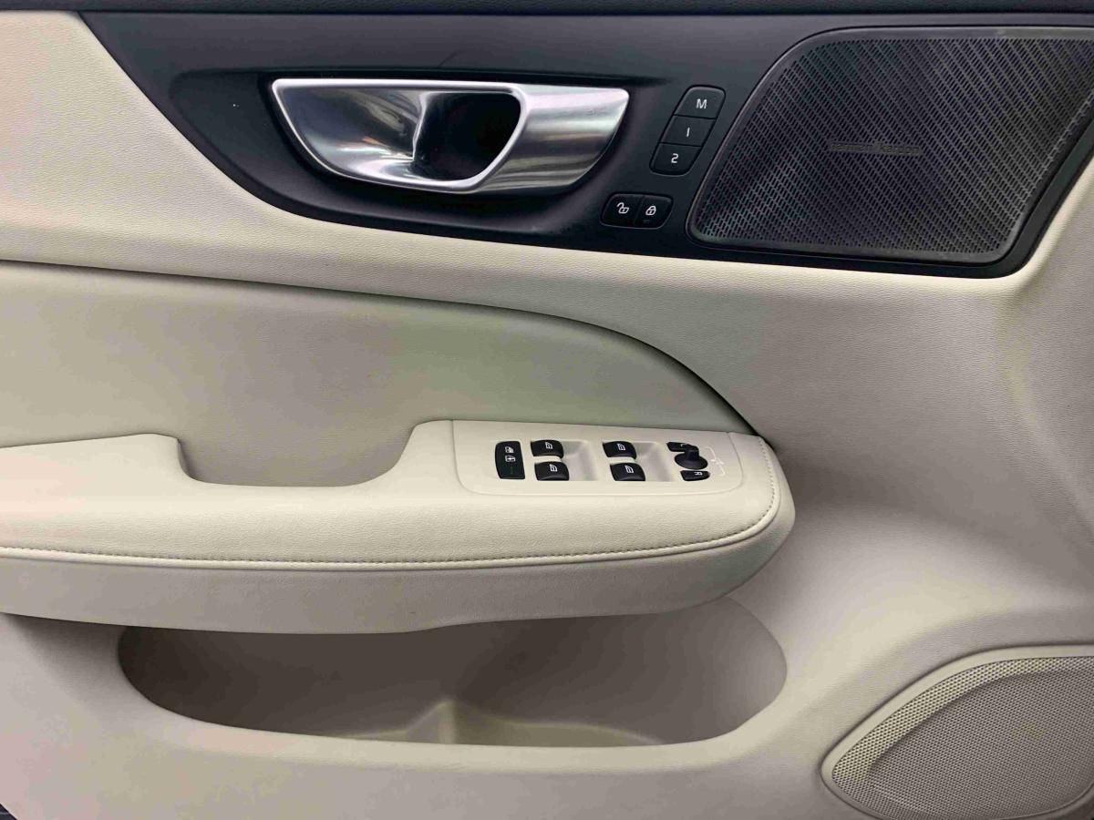 volvo-v60-2025-hibrido-1969cc