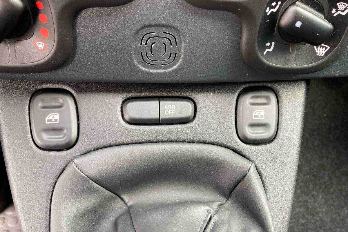 fiat-panda-2024-gasolina-999cc