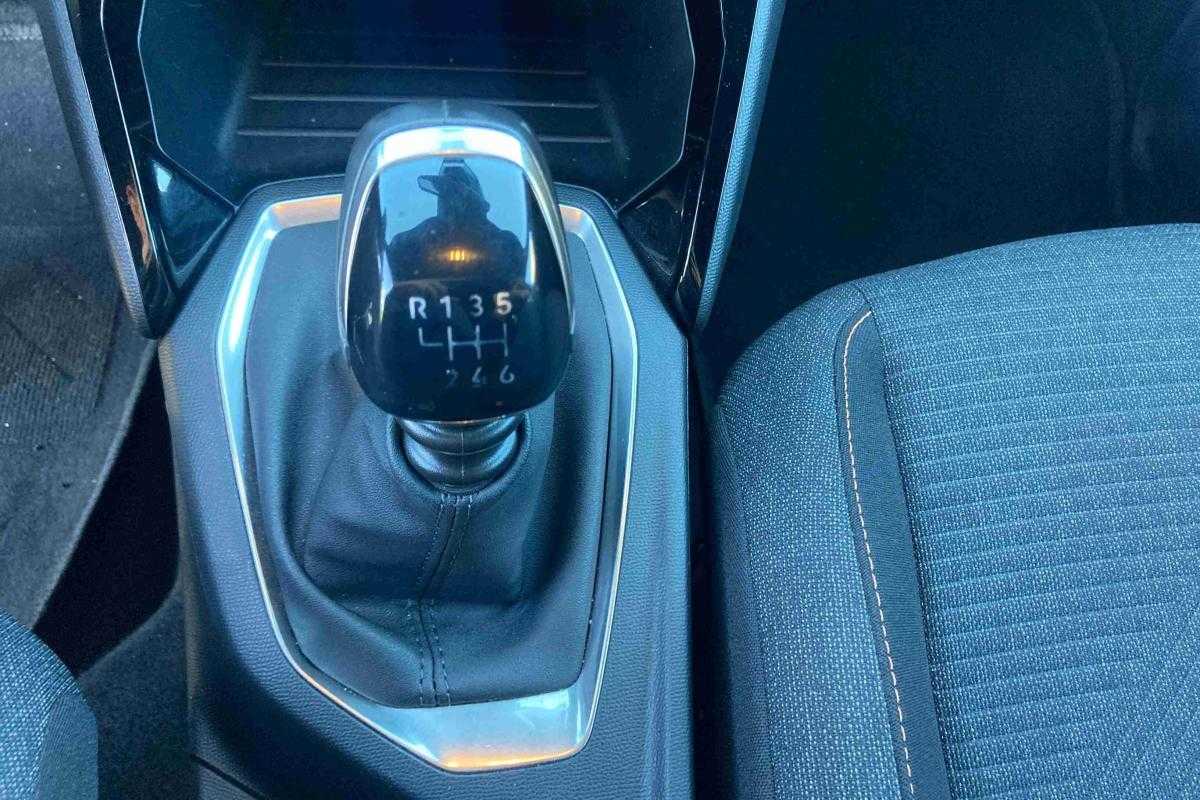 peugeot-2008-2025-gasolina-1199cc