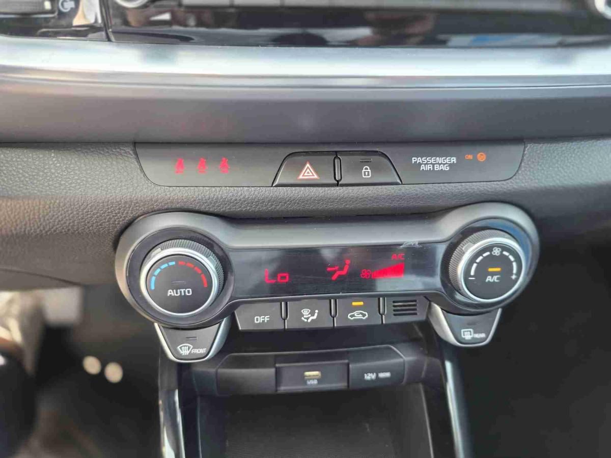 kia-stonic-2025-gasolina-998cc