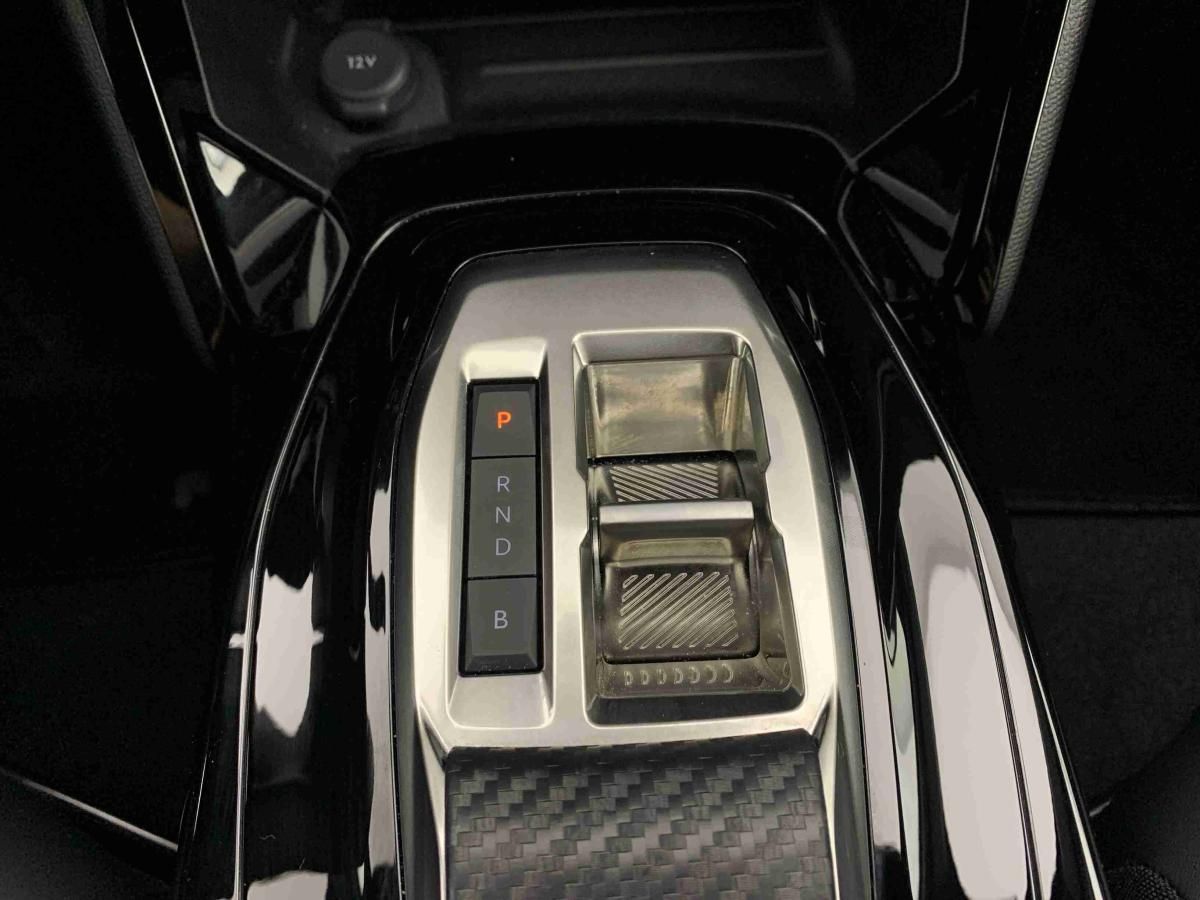 peugeot-e-2008-2025-eletrico-0cc