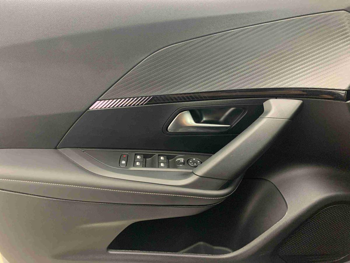 peugeot-e-2008-2025-eletrico-0cc