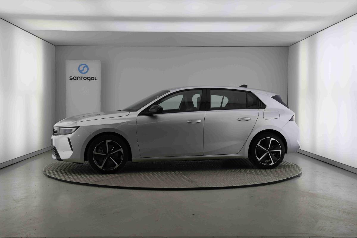 opel-astra-2025-hibrido-1598cc
