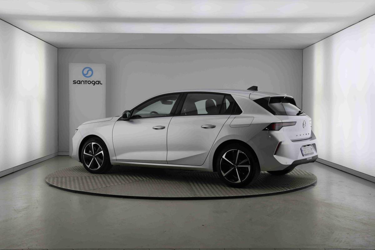 opel-astra-2025-hibrido-1598cc