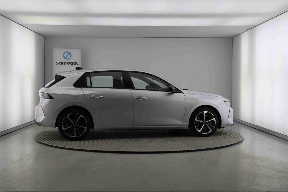 opel-astra-2025-hibrido-1598cc