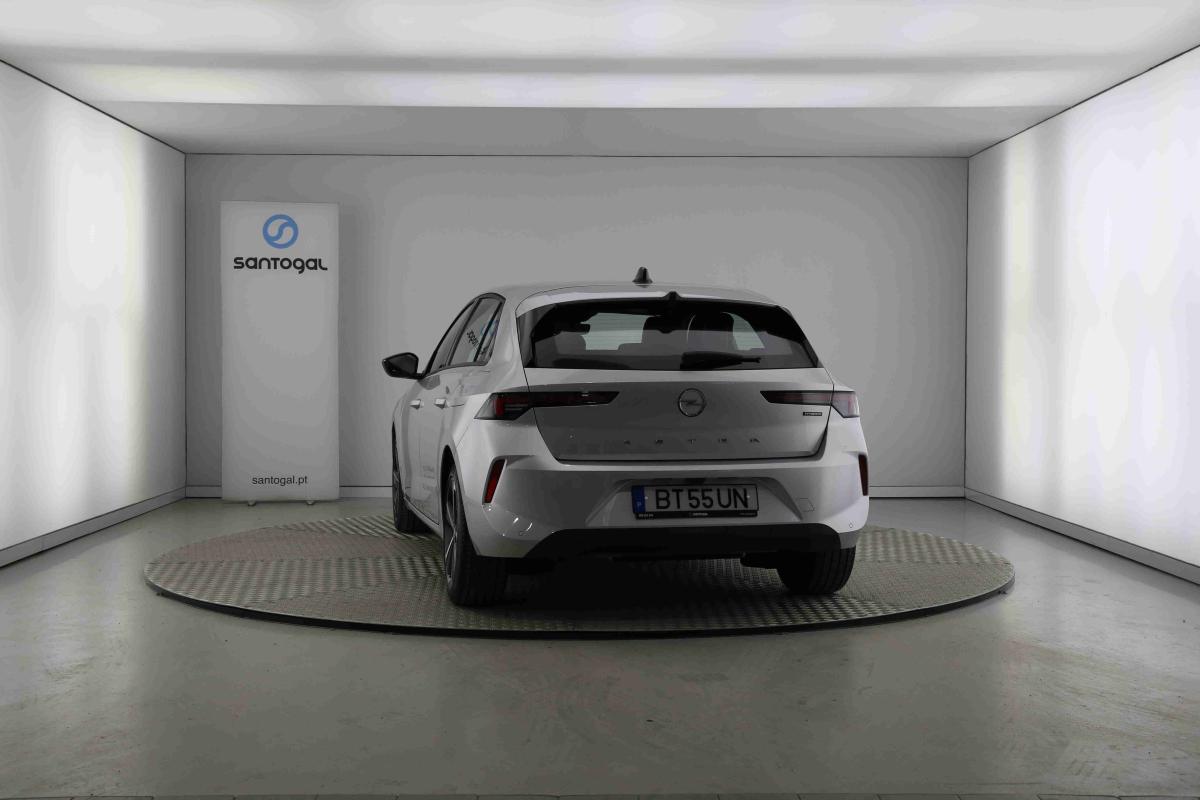 opel-astra-2025-hibrido-1598cc