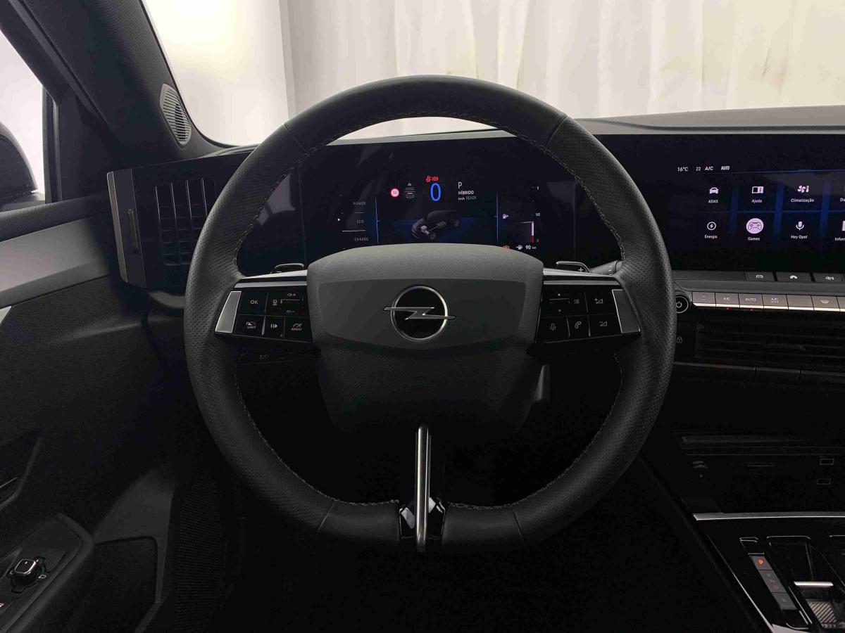 opel-astra-2025-hibrido-1598cc