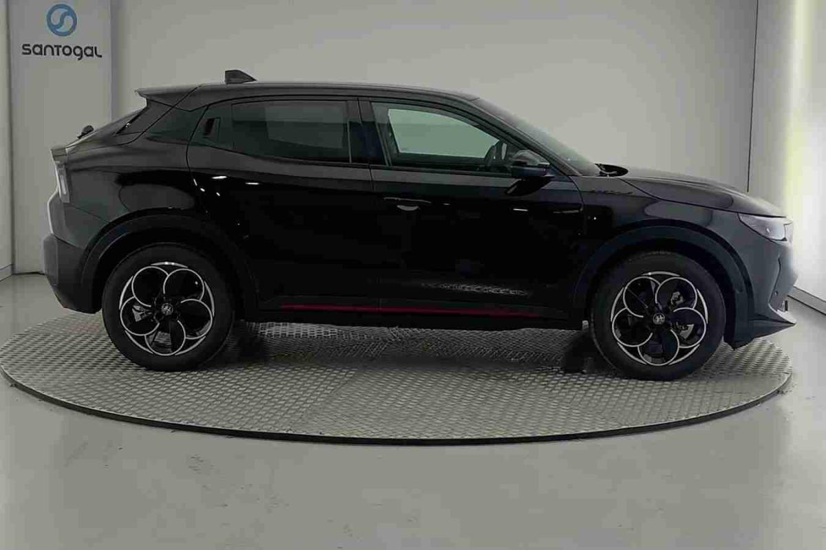 alfa-romeo-junior-2025-eletrico-0cc