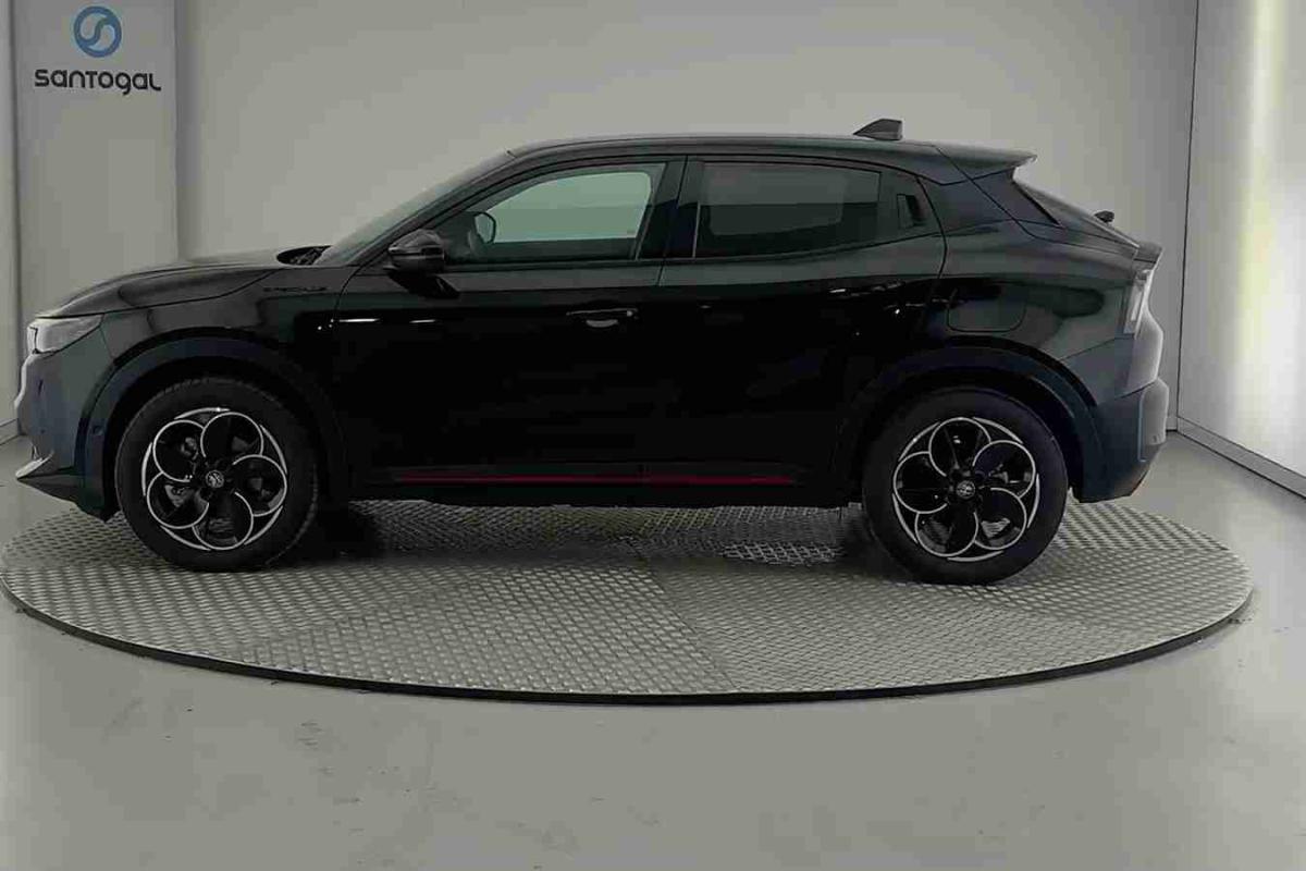 alfa-romeo-junior-2025-eletrico-0cc