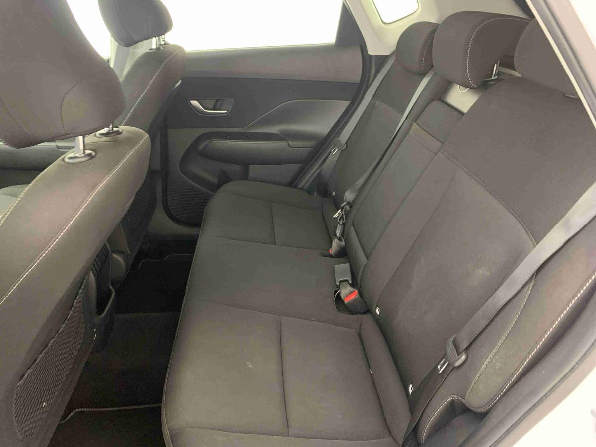hyundai-kauai-2024-gasolina-998cc