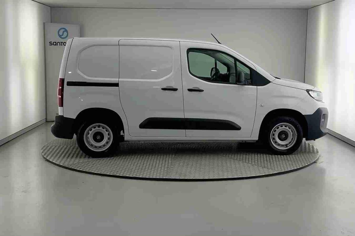opel-combo-2025-diesel-1499cc