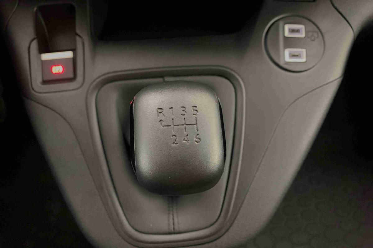 opel-combo-2025-diesel-1499cc