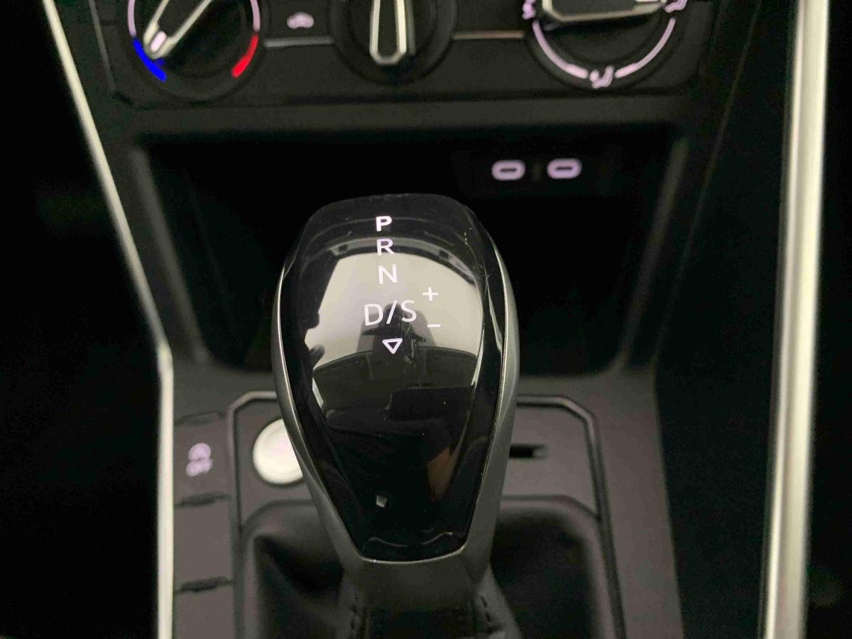 volkswagen-taigo-2025-gasolina-999cc