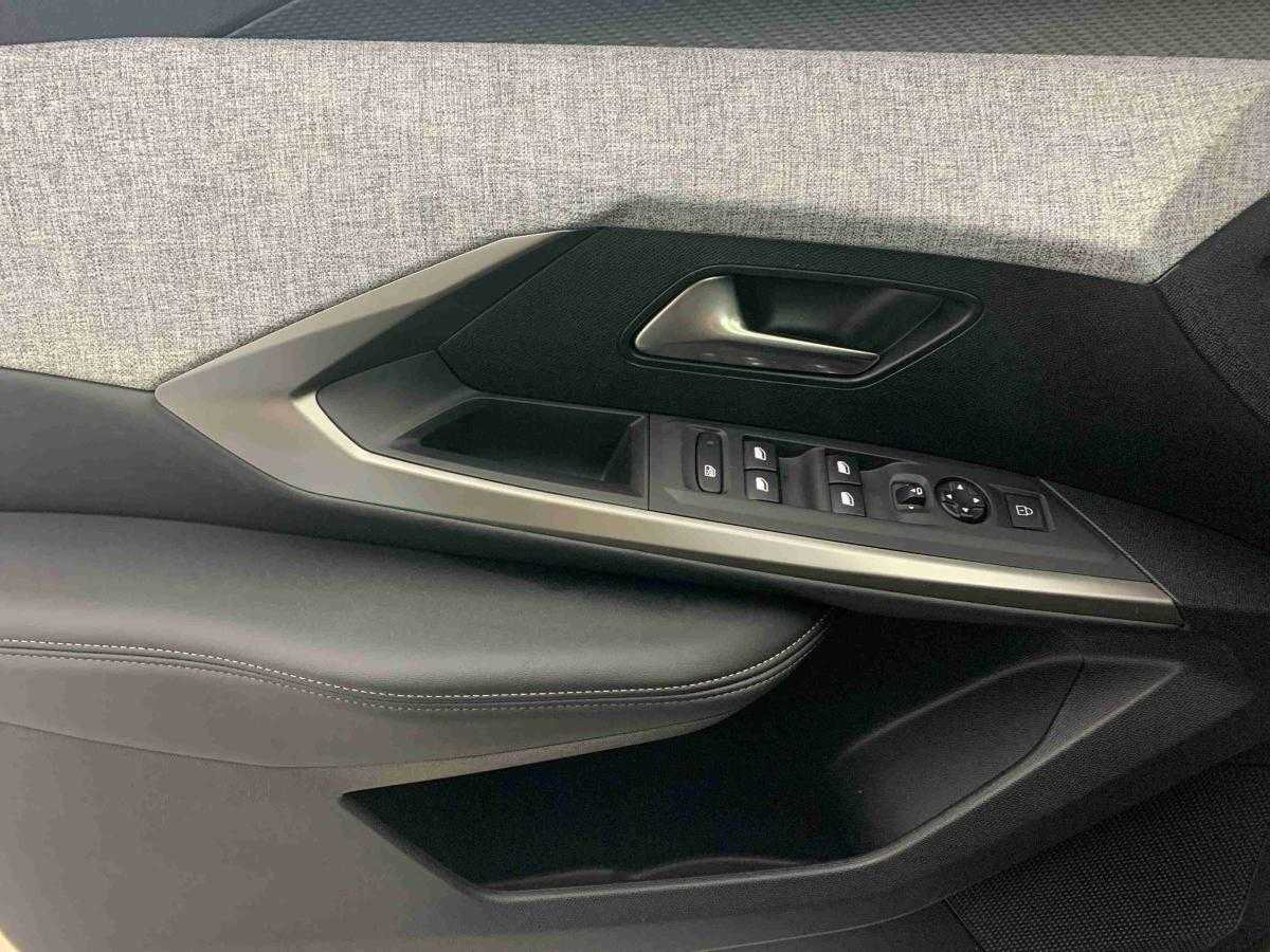 peugeot-5008-2025-gasolina-1199cc