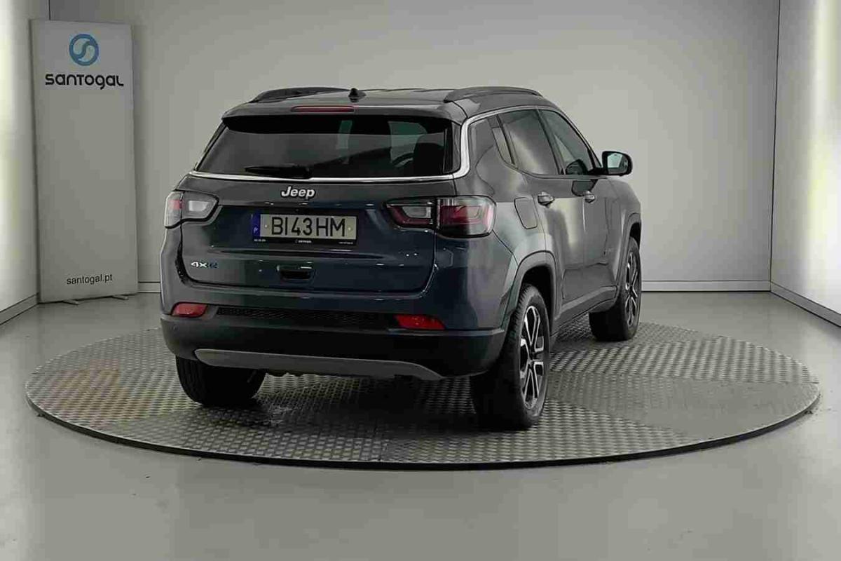 jeep-compass-2024-hibrido-1332cc