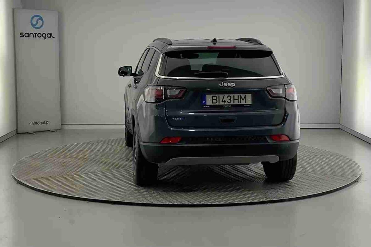 jeep-compass-2024-hibrido-1332cc