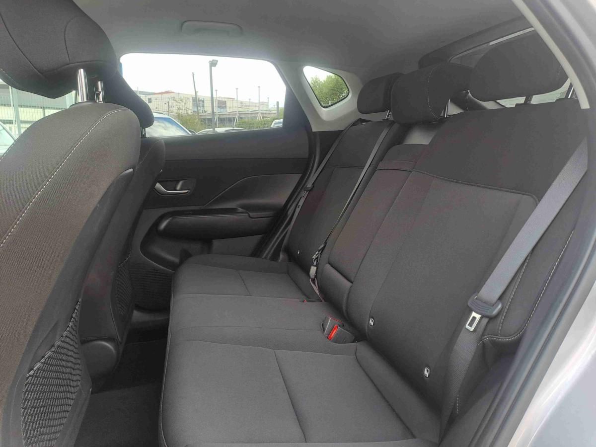 hyundai-kauai-2024-gasolina-998cc
