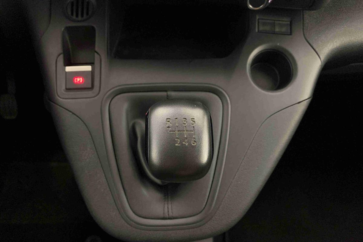 peugeot-partner-2024-diesel-1499cc