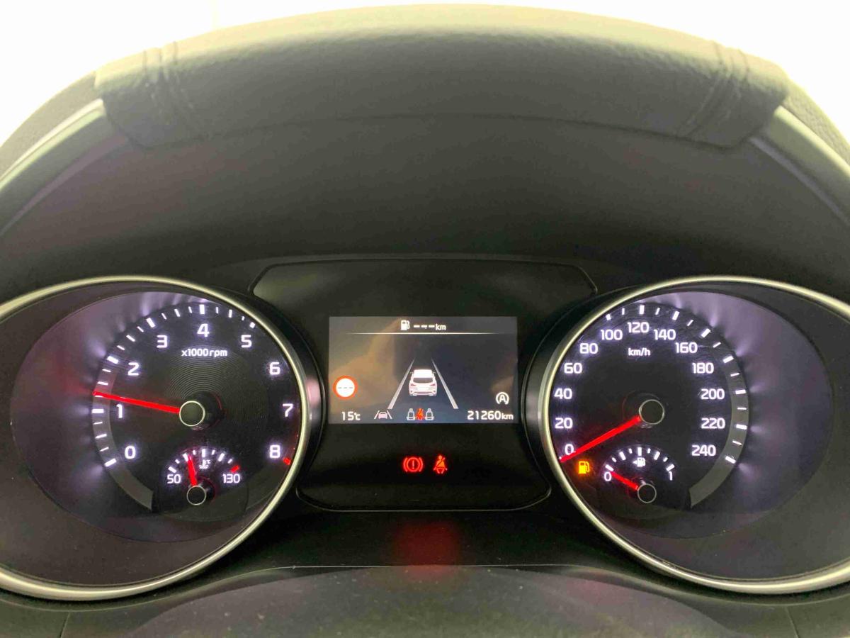 kia-xceed-2025-gasolina-998cc