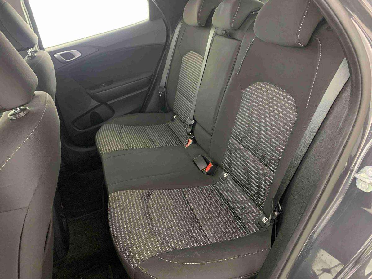 kia-xceed-2025-gasolina-998cc