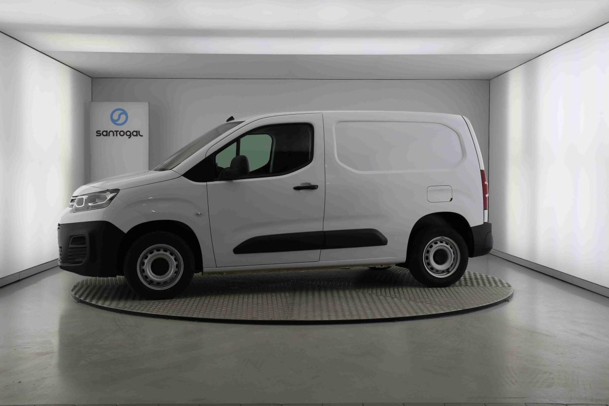 citroen-berlingo-2023-diesel-1499cc